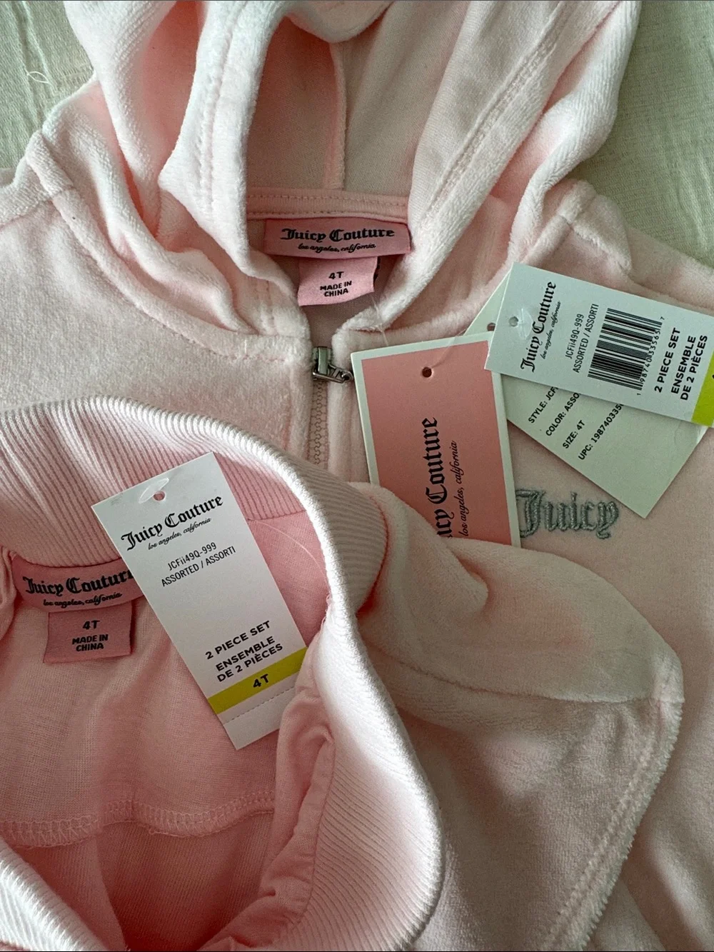 Juicy Couture NWT Pc Toddler Velour Hooded Zip and Skirt - Pink, Size 4T